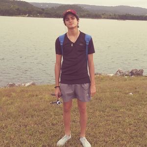 Meet your Posher, Anyelo